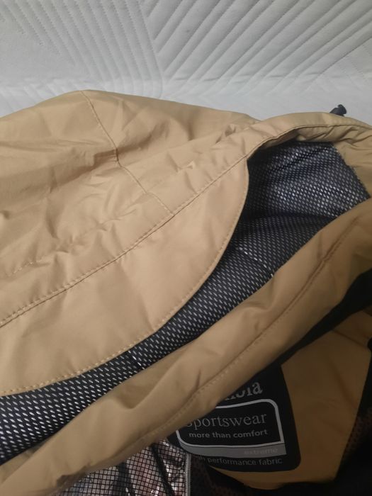 Продам куртку зима 15000