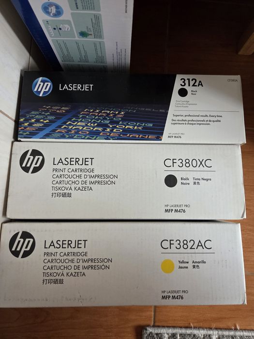 Toner imprimantă HP 
- black 2 buc. HP CF380, HP CF312
- yellow 1 buc. HP CF382