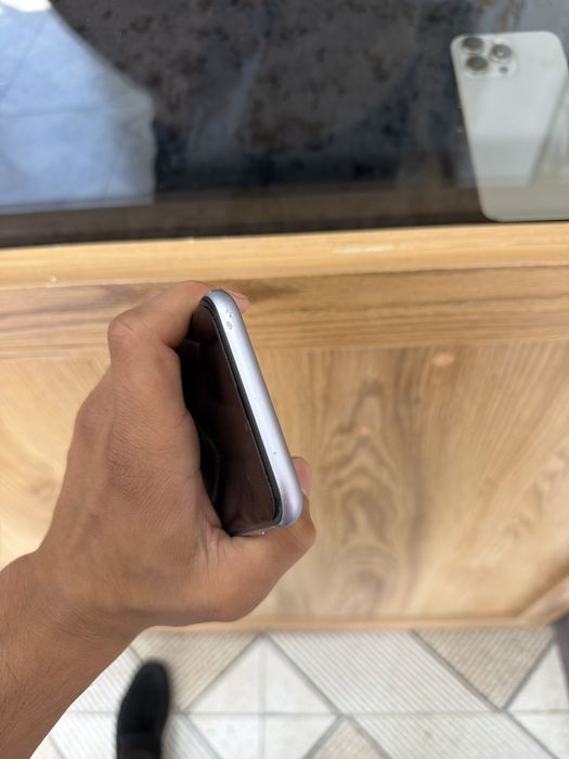 Iphone 11 128gb zor holatda