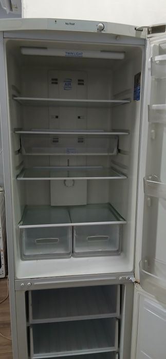 Продам рабочий холодильник