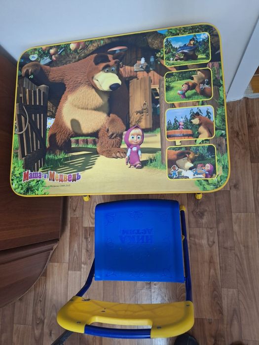 Детский стол со стулом