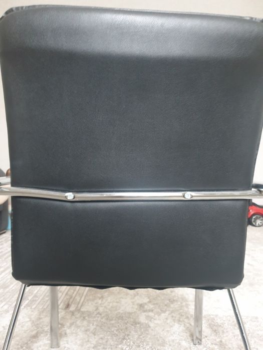 Продаю стульчик для офиса