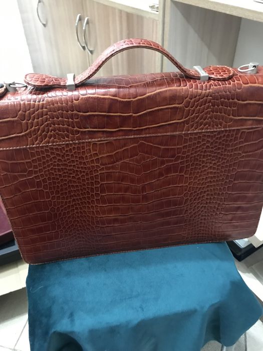 Недрого сумки из натуральной кожи!