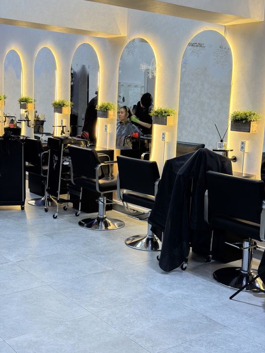 Аренда мест для мастеров в салоне