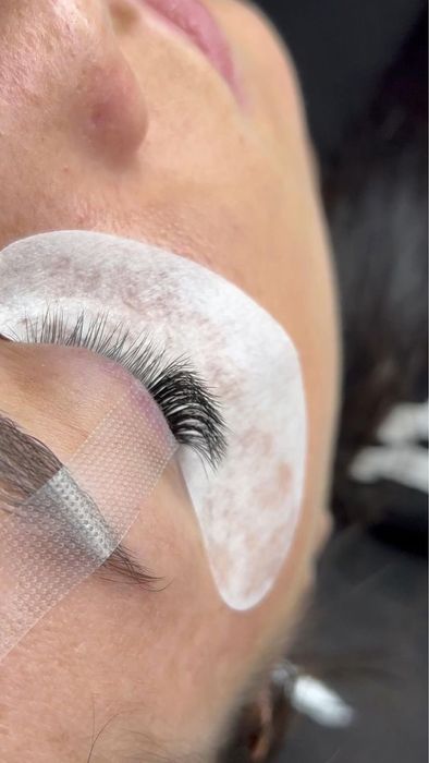 Наращивание ресниц, шугаринг