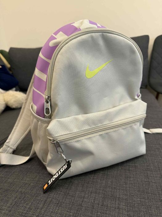 Оригинална дамска раница Nike