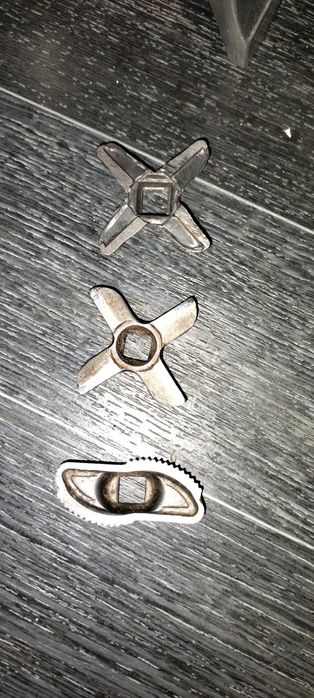 Мясорубка механическая