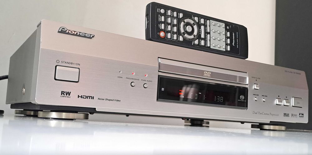 Pioneer DV-668AV High-End SACD / DVD Player – Telec Originala – Iesiri Aurite 5.1 HDMI