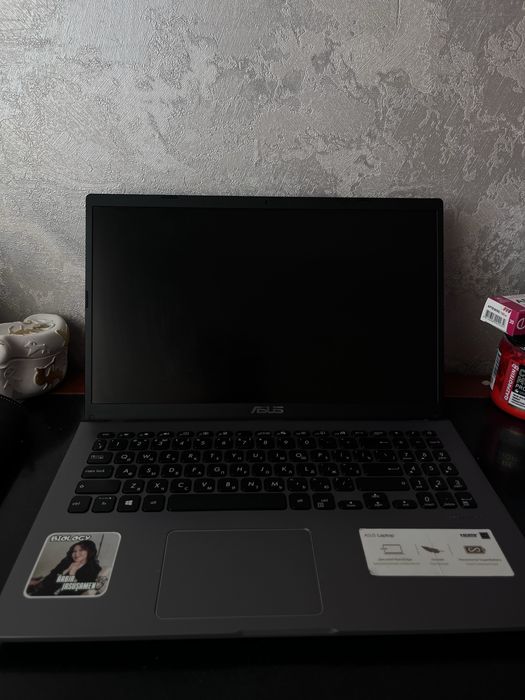 Asus vivoBook 8гб