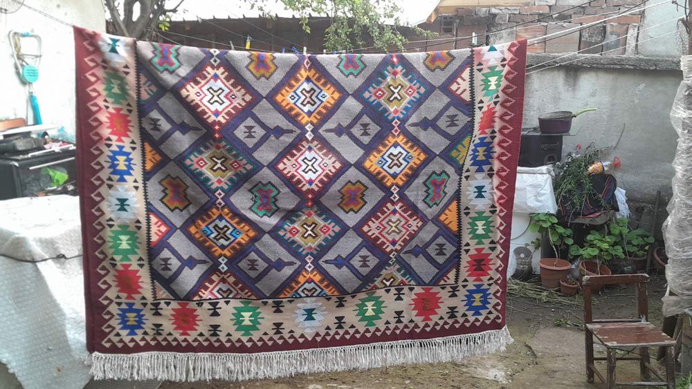 Стар Чипровски килим