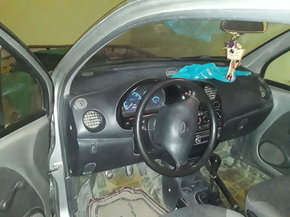 Kulrang matiz avtomobili sotiladi