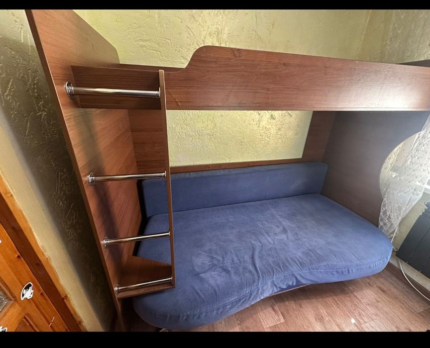 Кровать второй ярус.