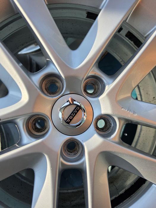 16 5x108 Volvo лети джанти 5х108 волво