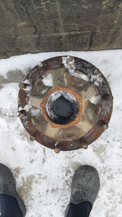 Ступица на полуприцеп