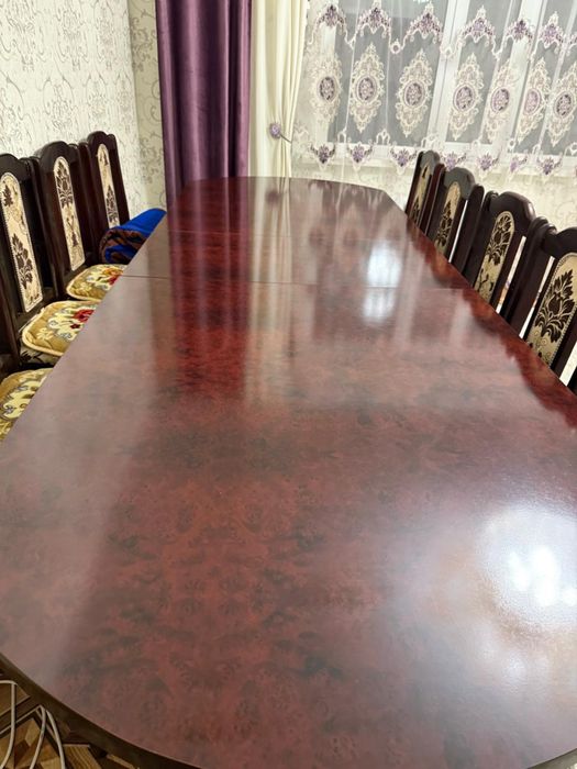 Продаю гостевой стол