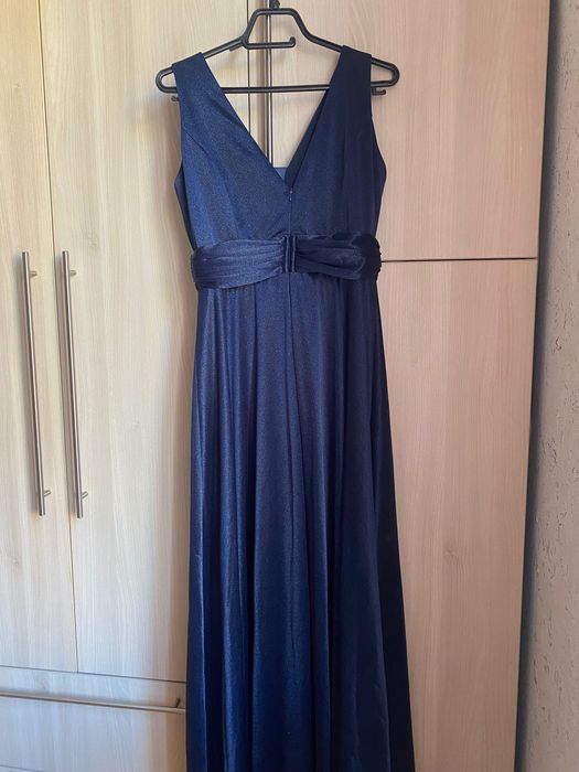 Сватбена рокля. Перфектна за вашия специален ден.