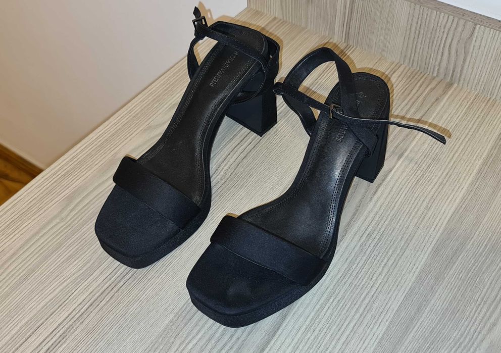 Vand sandale elegante Stradivarius, marimea 39