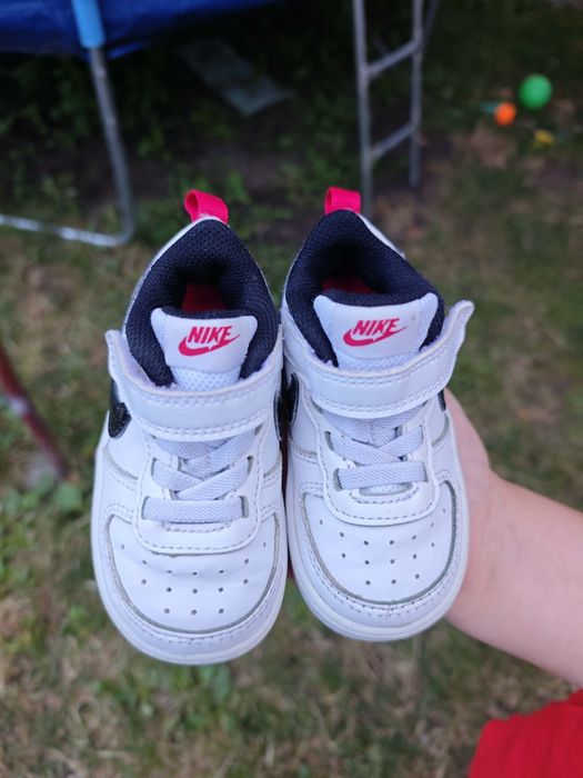 Adidași NIKE baiețel ,numărul 21