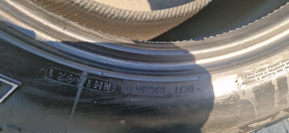 2 броя гуми 235 65 17 АТ Hankook dynapro