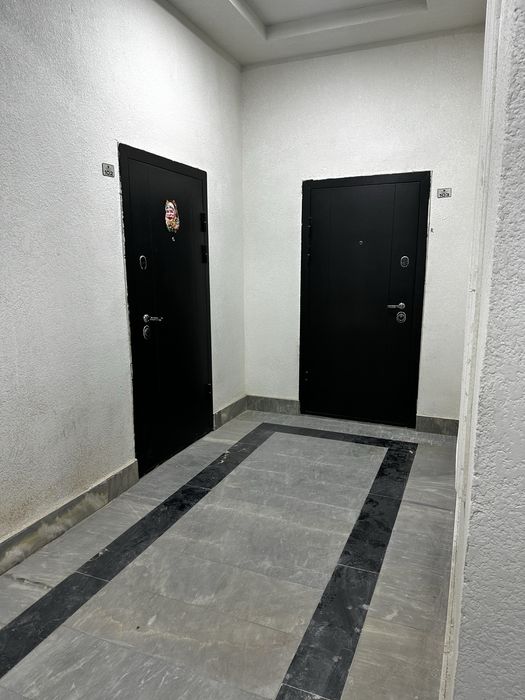 Продаётся 4- комнатная квартира в новостройке