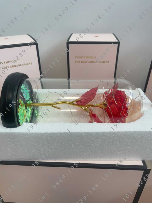 Роза в стъкленица с лед осветление! Подарък за жена,момиче,8 март