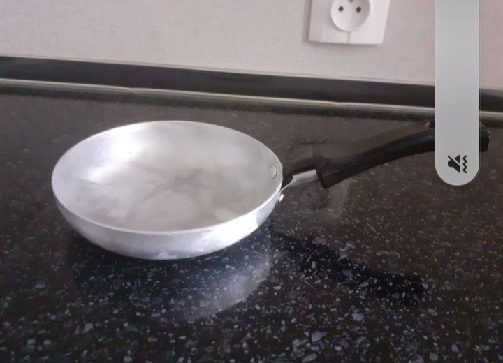 Продается алюминиевая скворода D=15 cm