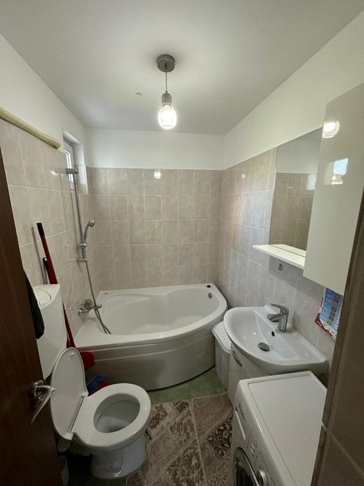 Inchiriez apartament cu 2 camere