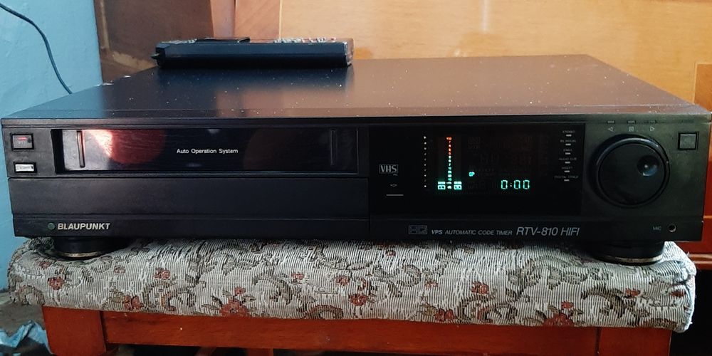 Vând videorecorder blaupunkt stereo rtv-810 în stare bună