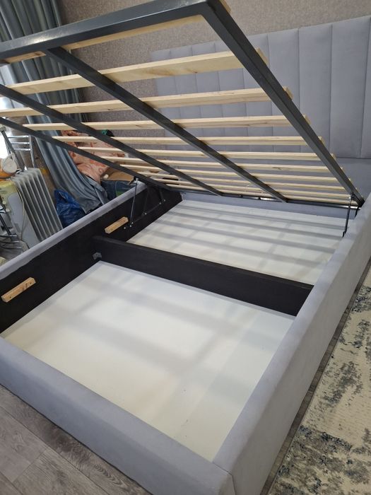 Срочно кровать 2х спалка