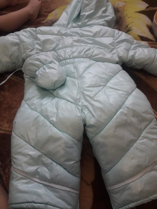 Срочно продам детский зимний комбинезон