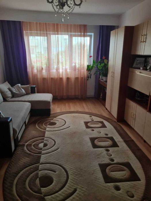 Apartament 4 camere de inchiriat untold