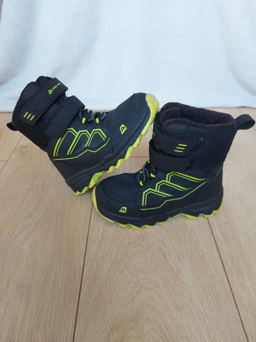 Зимни водоустойчиви ботуши #31 Alpine Pro черни със зелен акцент