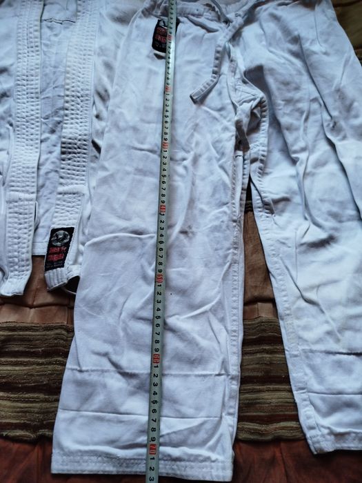 Продам кимоно на 8-12 лет