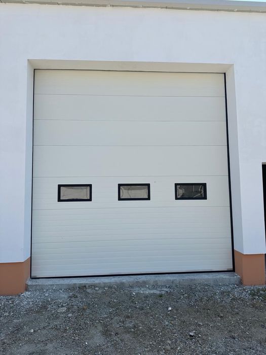 Vanzare/montare USI DE GARAJ