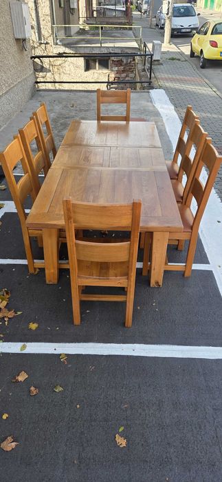 Масивна дъбовa  маса  за хранене с 8 столa