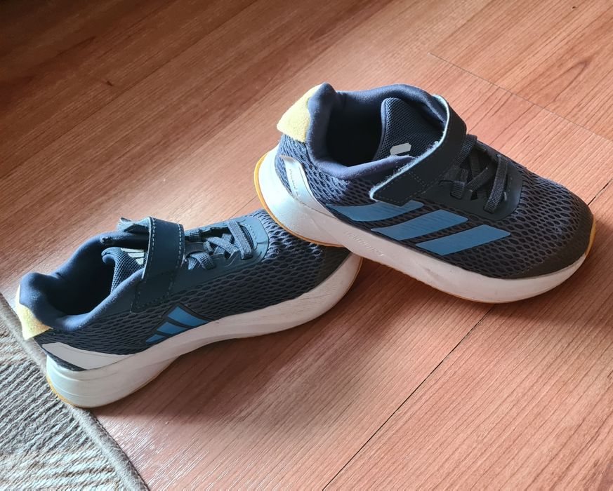 Оргинални маратонки Адидас