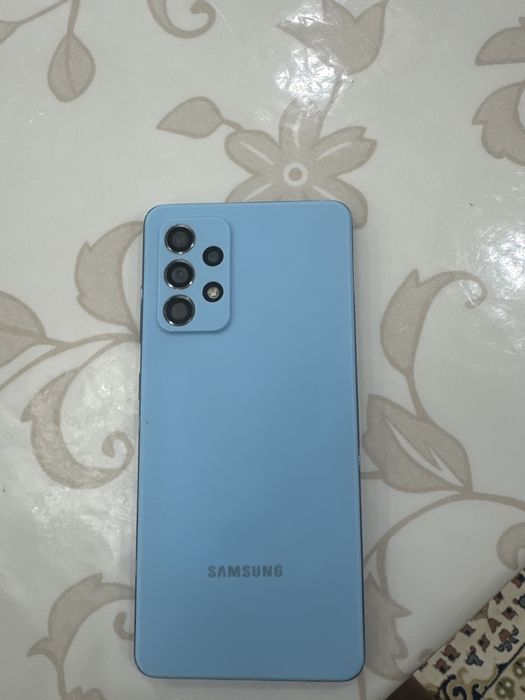 Самсунг А52 смартфон