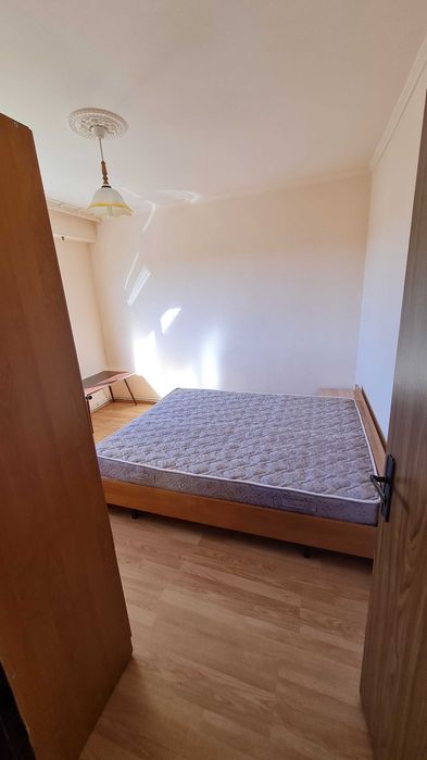 Дава се под наем Тристаен апартамент в Пирдоп - 100 кв.м за 500 € - Снимка #2