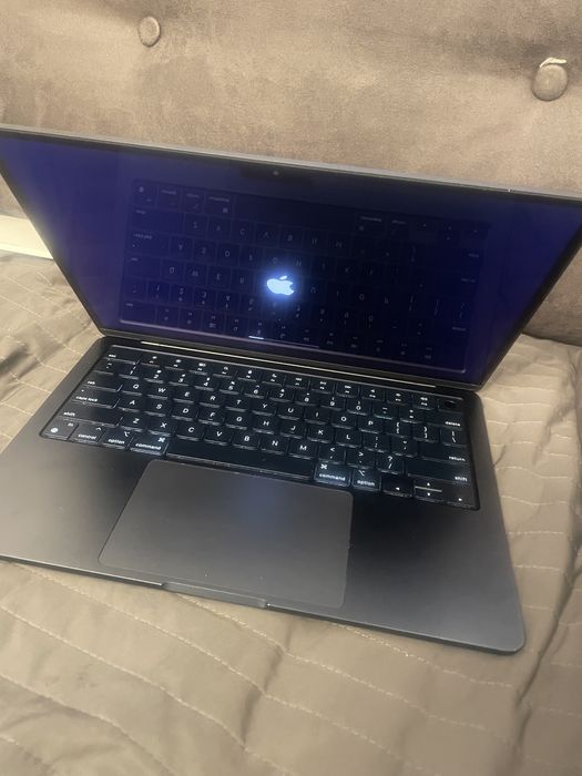 MacBook Air M2 13,6 дюймов