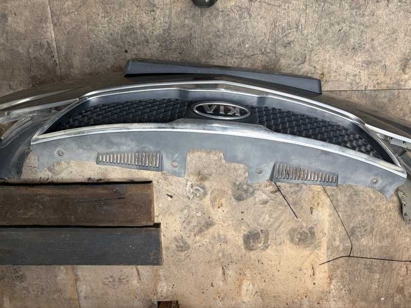 Бампер передний Kia Cerato 2012 год