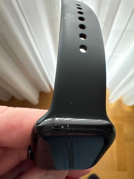 Продавам Apple Watch series 10(GPS}