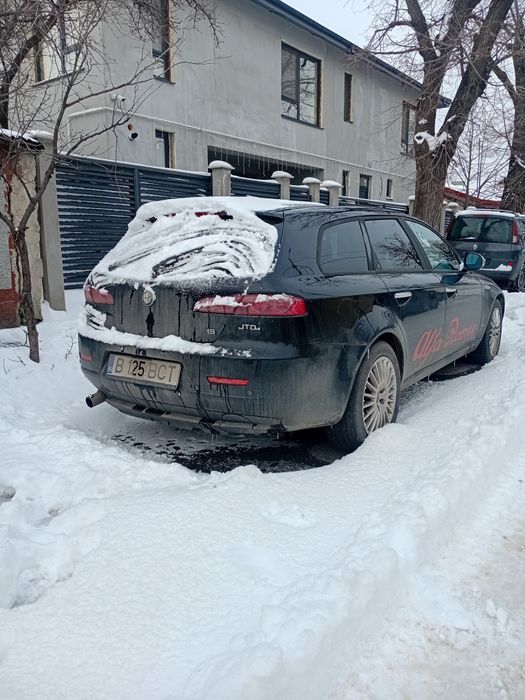 Vând alfa Romeo 159 break