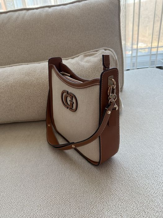 Дамска чанта  GUESS