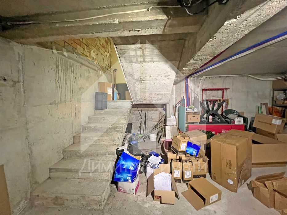 Продава се Къща в Нови пазар - 204 кв.м за 652 €/кв.м - Снимка #20