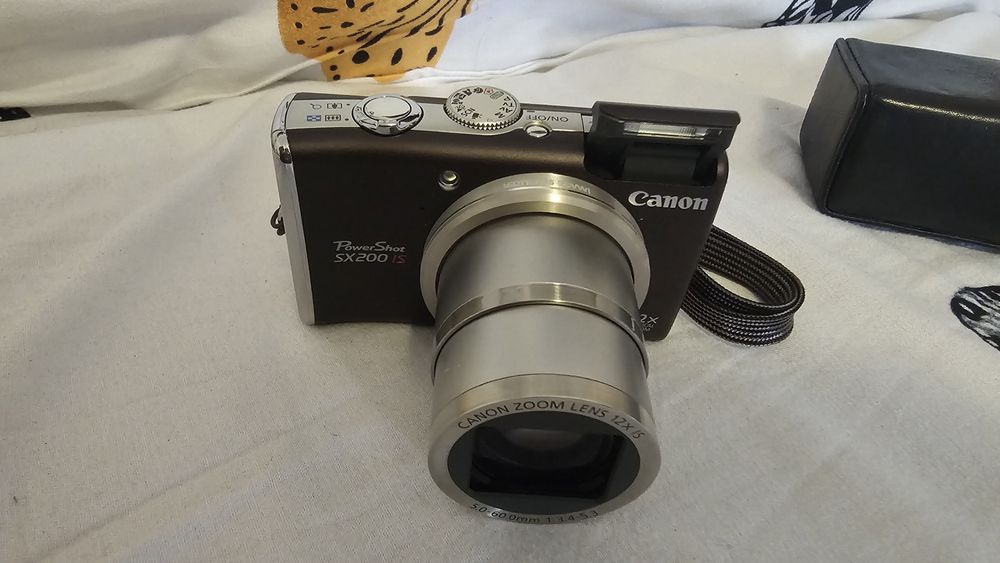 Canon power shot sx200