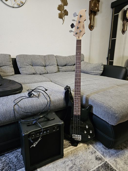 Chitară bas electrică Vision + amplificator – stare foarte bună