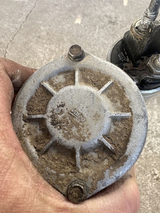 Продам стартер Рено