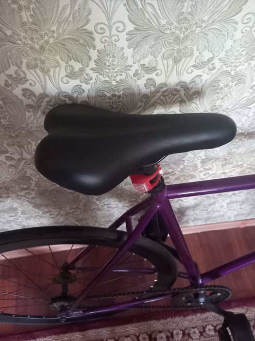 продается велосипед с фиксированной передачой