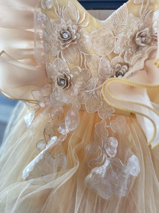 Нарядное детское платье