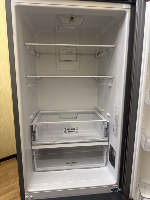 Продаётся холодильник Ariston